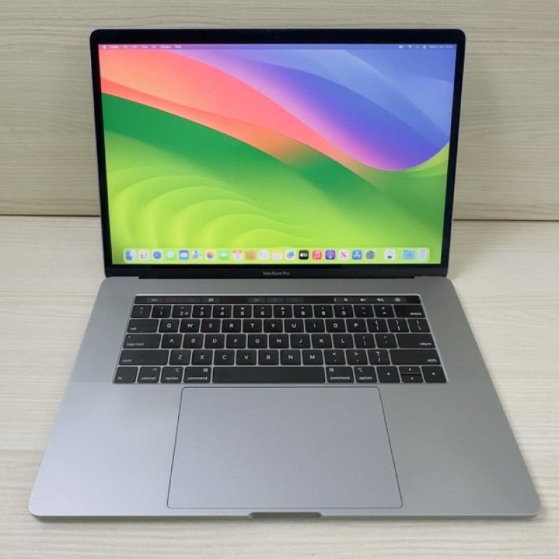 MacBook Pro 15 2018 Space  I7 2.6ghz 16/512